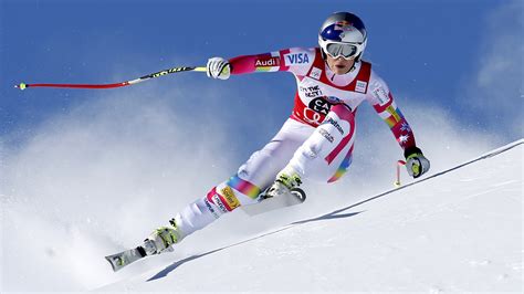 8 Incredible Bodypaint Photos of Lindsey Vonn in Petit Saint